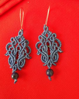 Boucles d&rsquo;oreilles bleues lapis lazuli