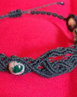 Bracelet celtique avec perles fantaisie en verre