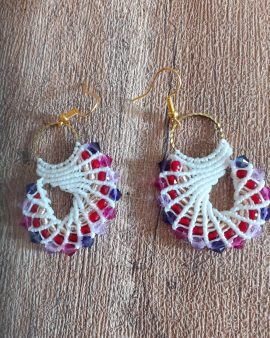 Boucles d&rsquo;oreilles blanches spirale cristalline