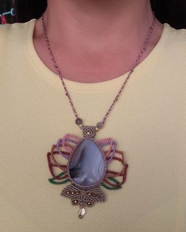 Collier Lotus agate