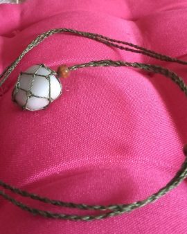 Collier pierre interchangeable